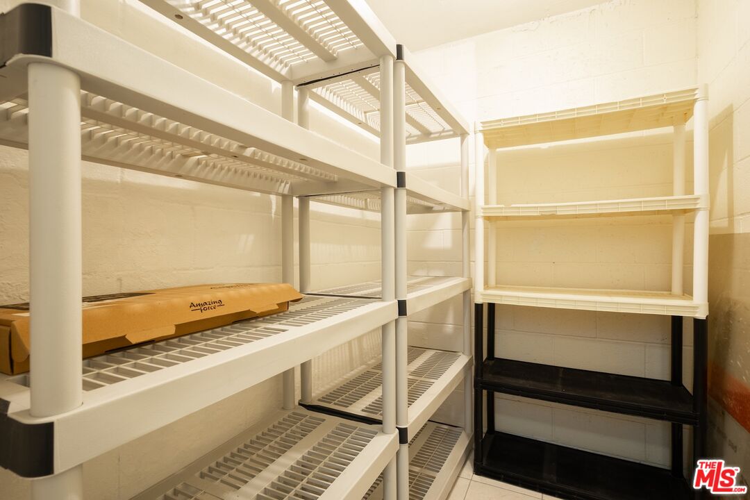 1240 24th St Unit: 3