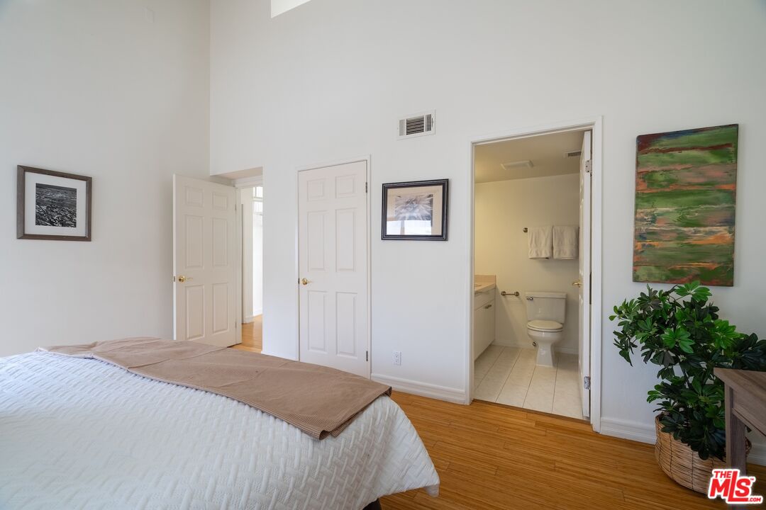 1240 24th St Unit: 3