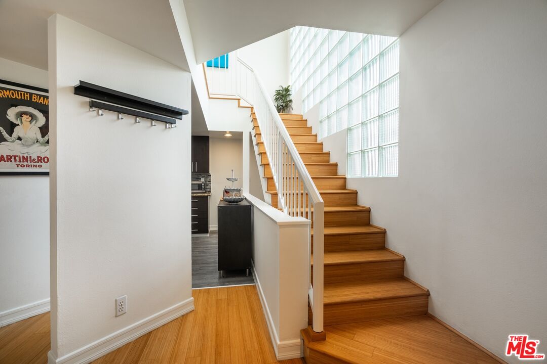 1240 24th St Unit: 3