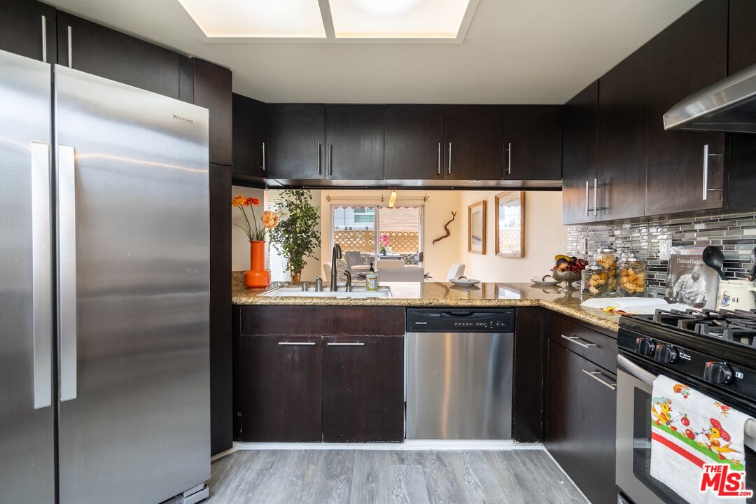 1240 24th St Unit: 3