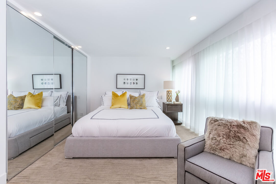 18 Union Jack St Unit: 302