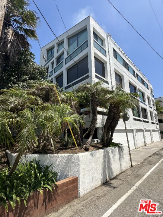 18 Union Jack St Unit: 302