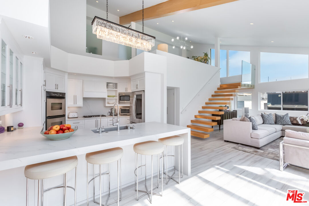 18 Union Jack St Unit: 302