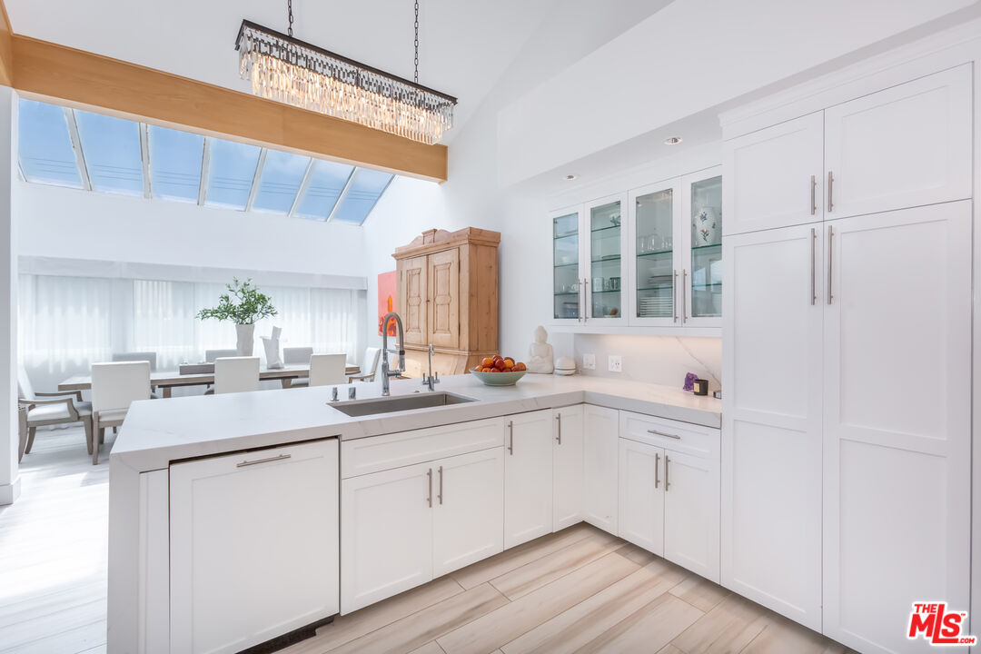 18 Union Jack St Unit: 302