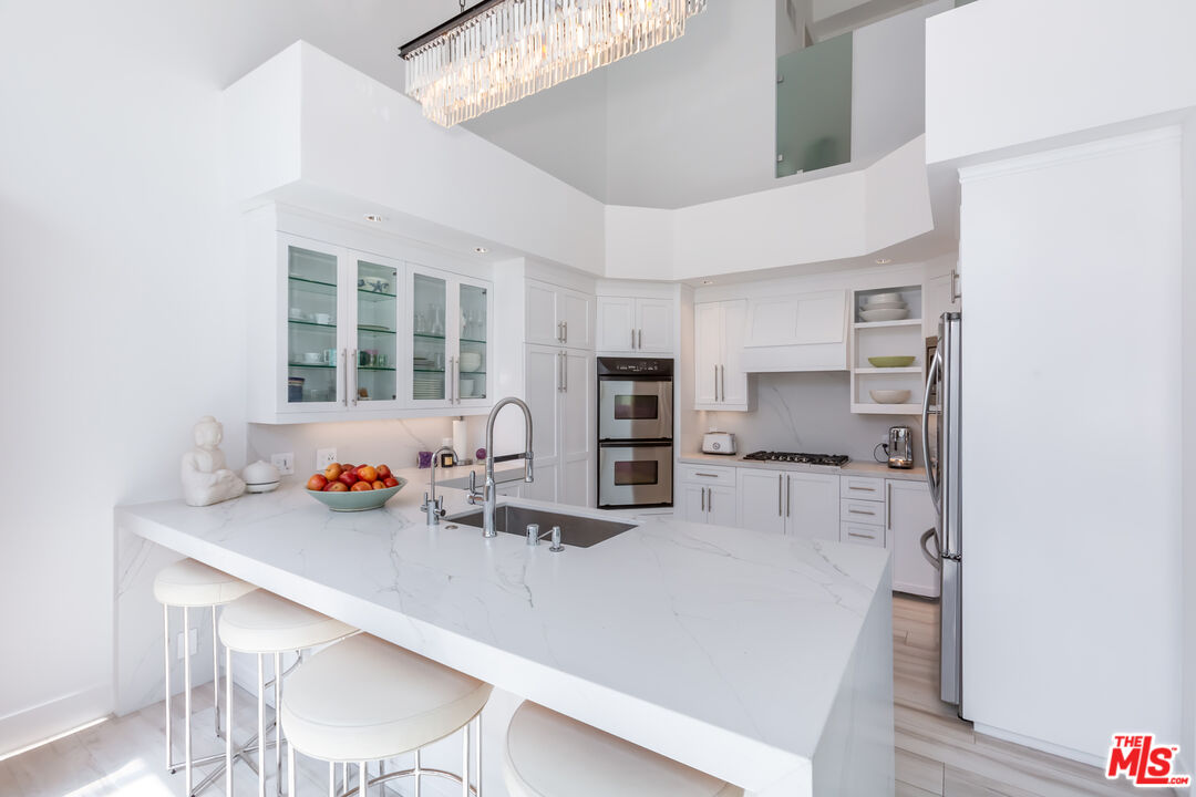 18 Union Jack St Unit: 302