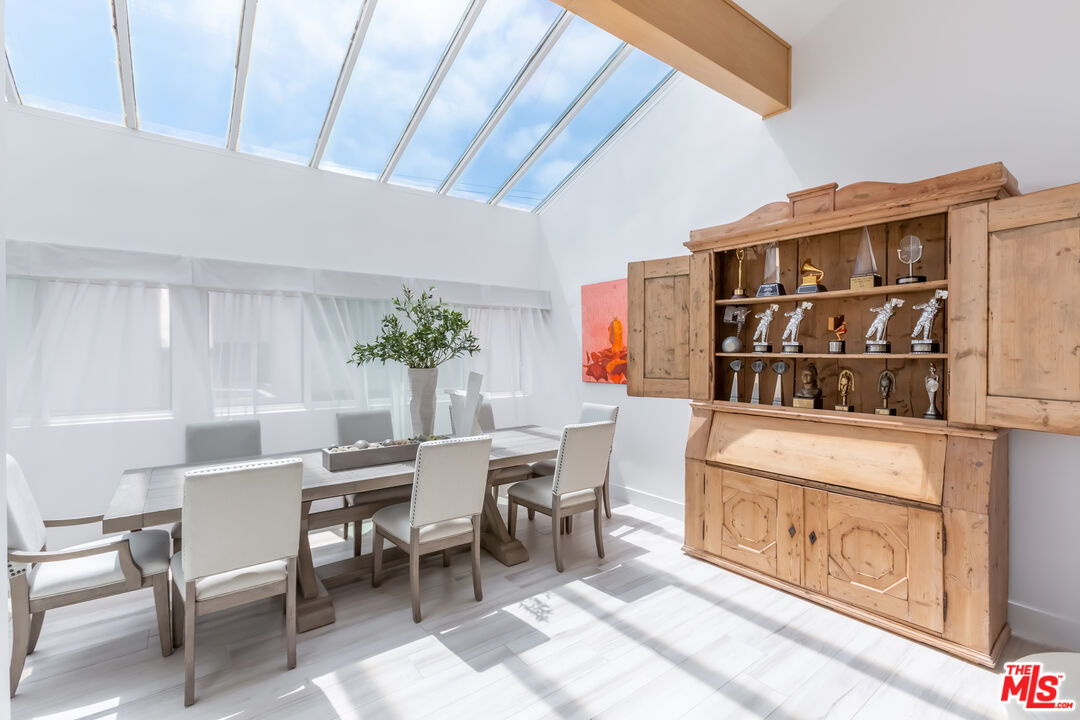 18 Union Jack St Unit: 302