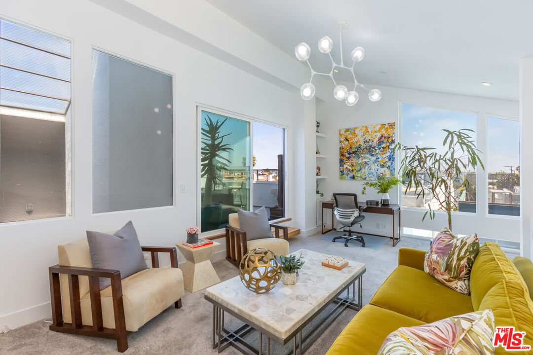 18 Union Jack St Unit: 302