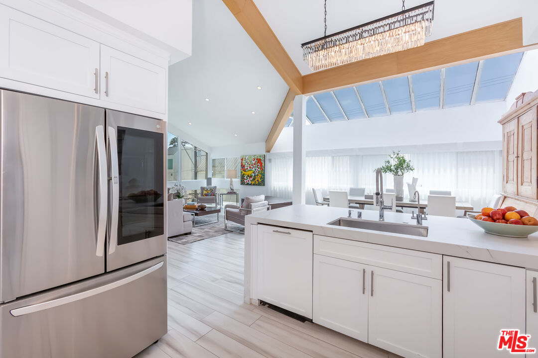 18 Union Jack St Unit: 302