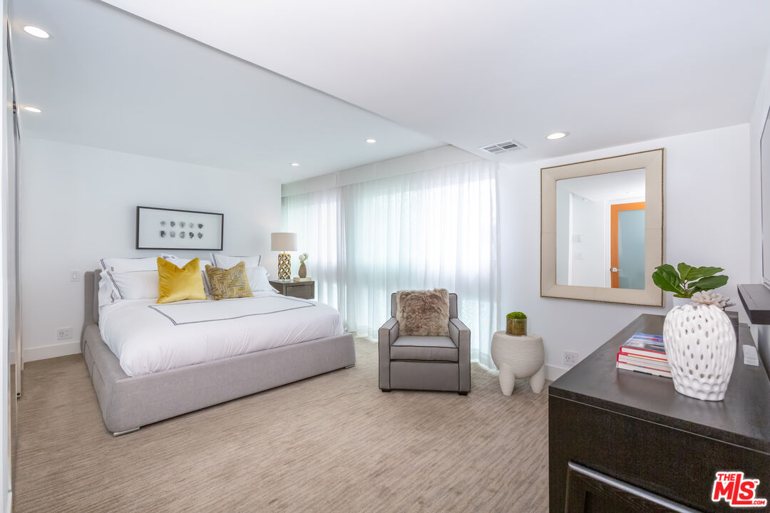 18 Union Jack St Unit: 302