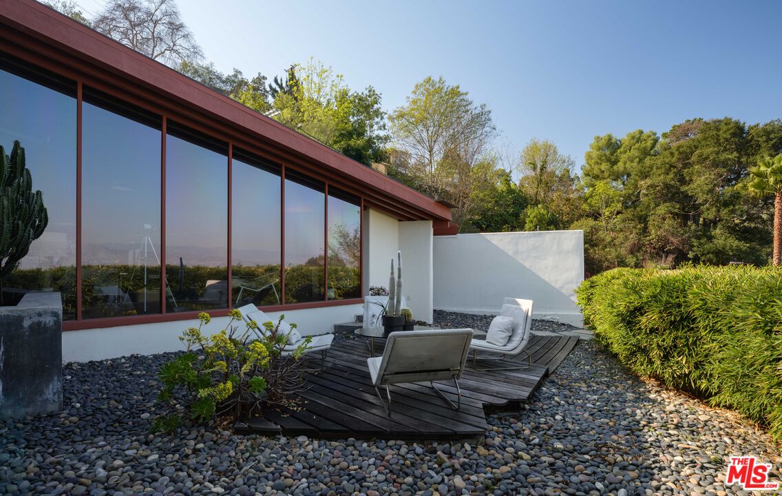 7316 Caverna Dr
