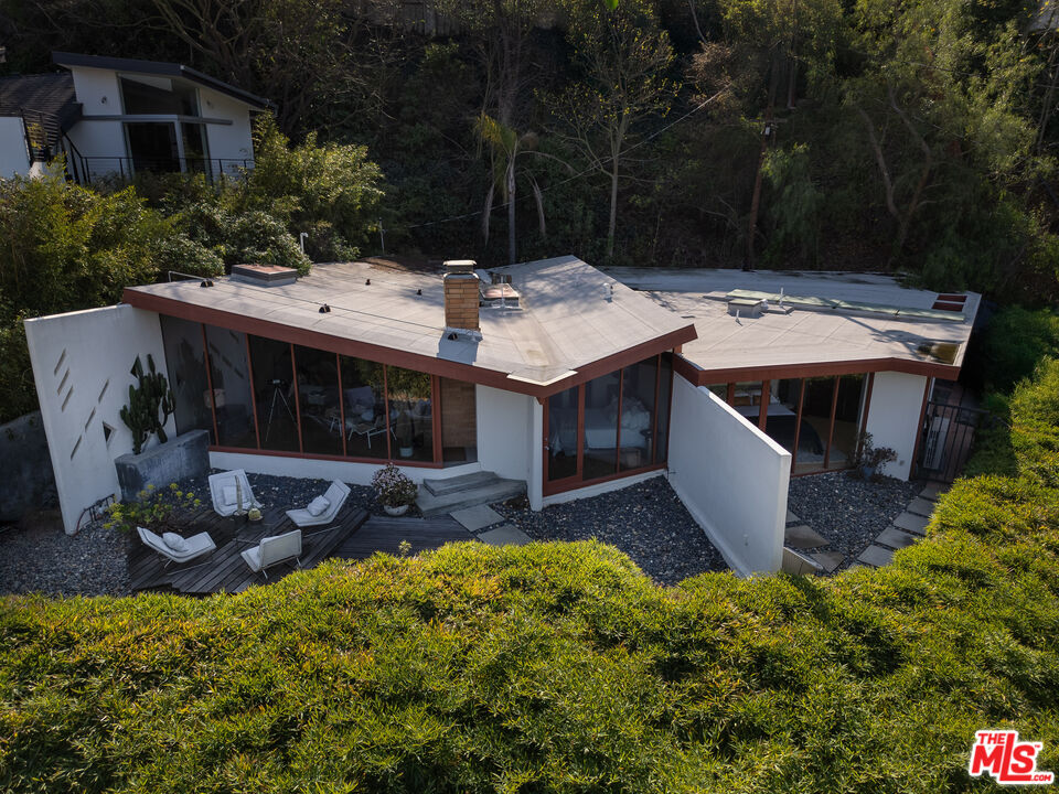 7316 Caverna Dr