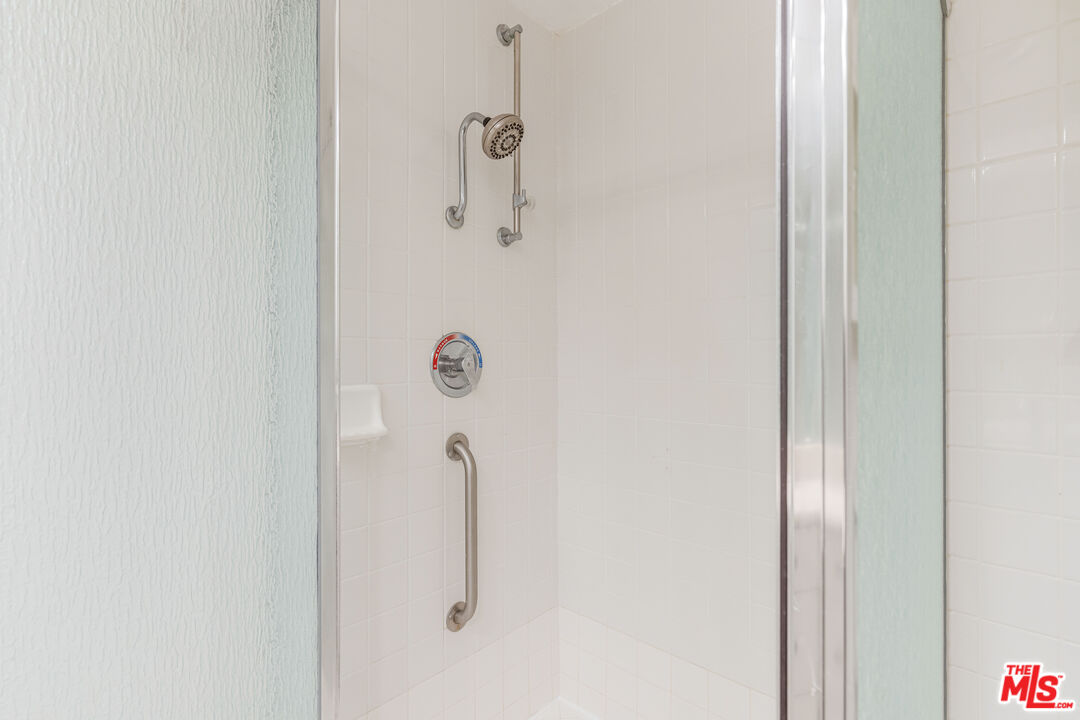 818 N Doheny Dr Unit: 501