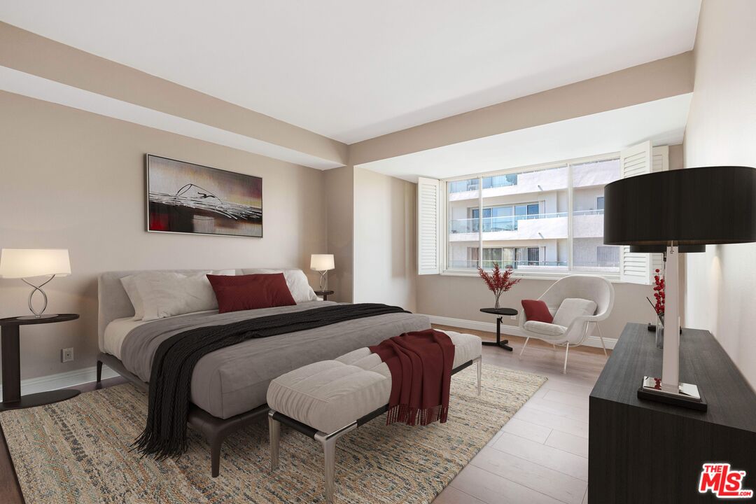 818 N Doheny Dr Unit: 501