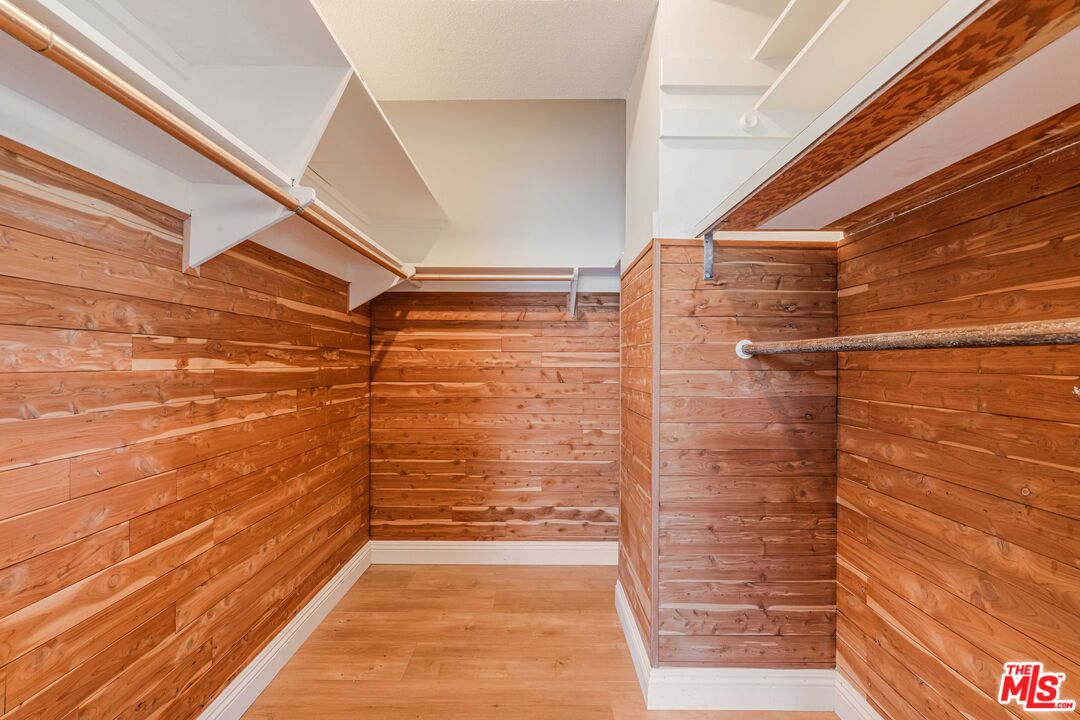 818 N Doheny Dr Unit: 501