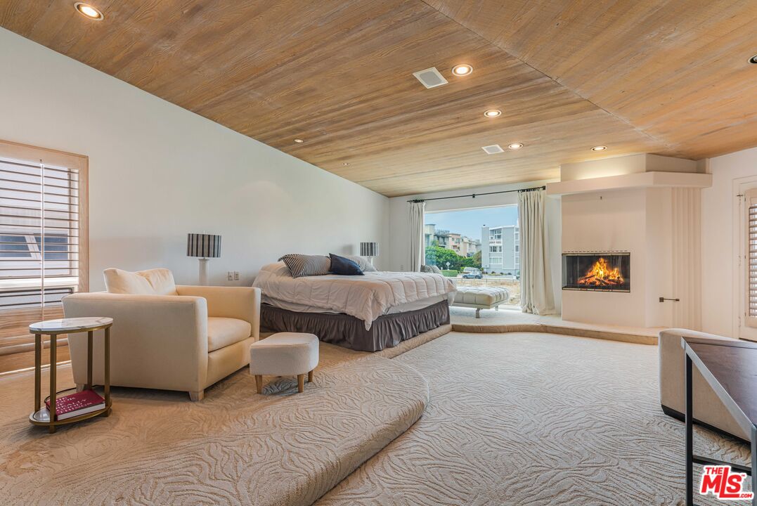4611 Roma Ct