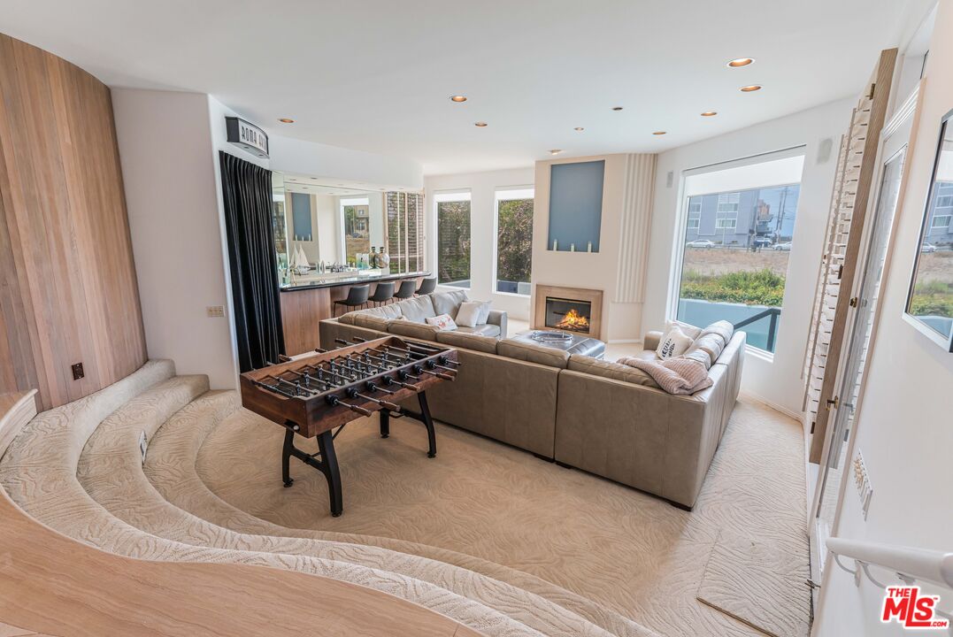 4611 Roma Ct