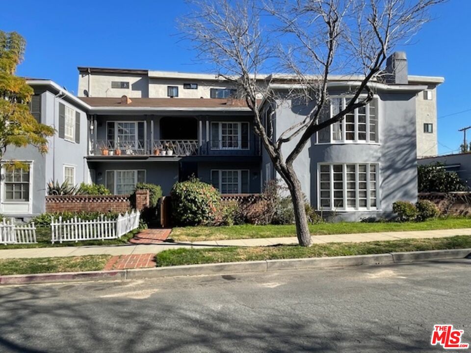 1206 Beverly Green Dr