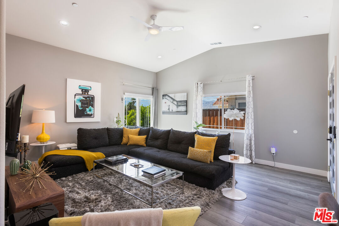 16295 Avenida Atezada
