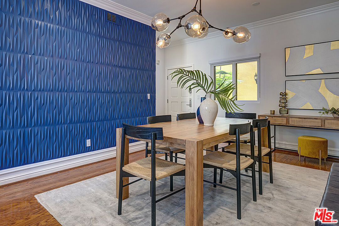 850 N Hudson Ave Unit: 103