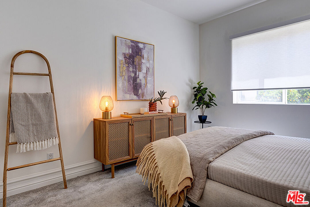 850 N Hudson Ave Unit: 103