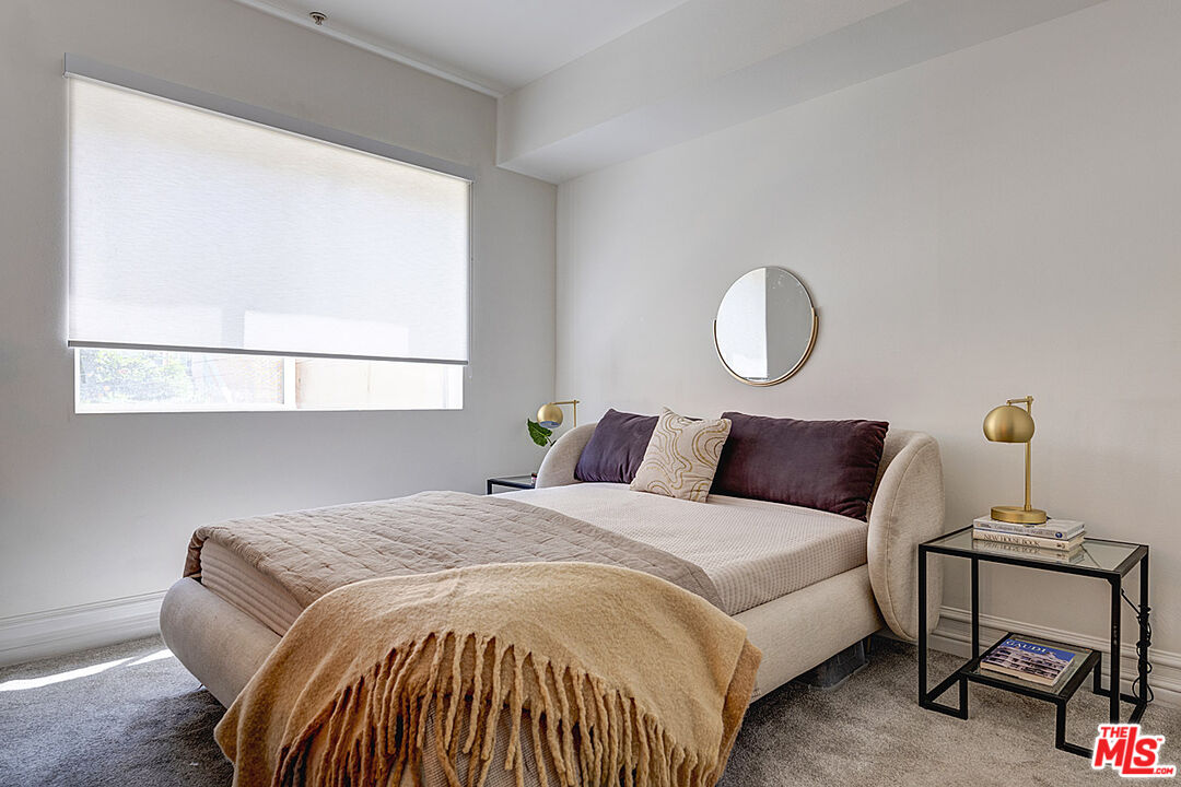 850 N Hudson Ave Unit: 103