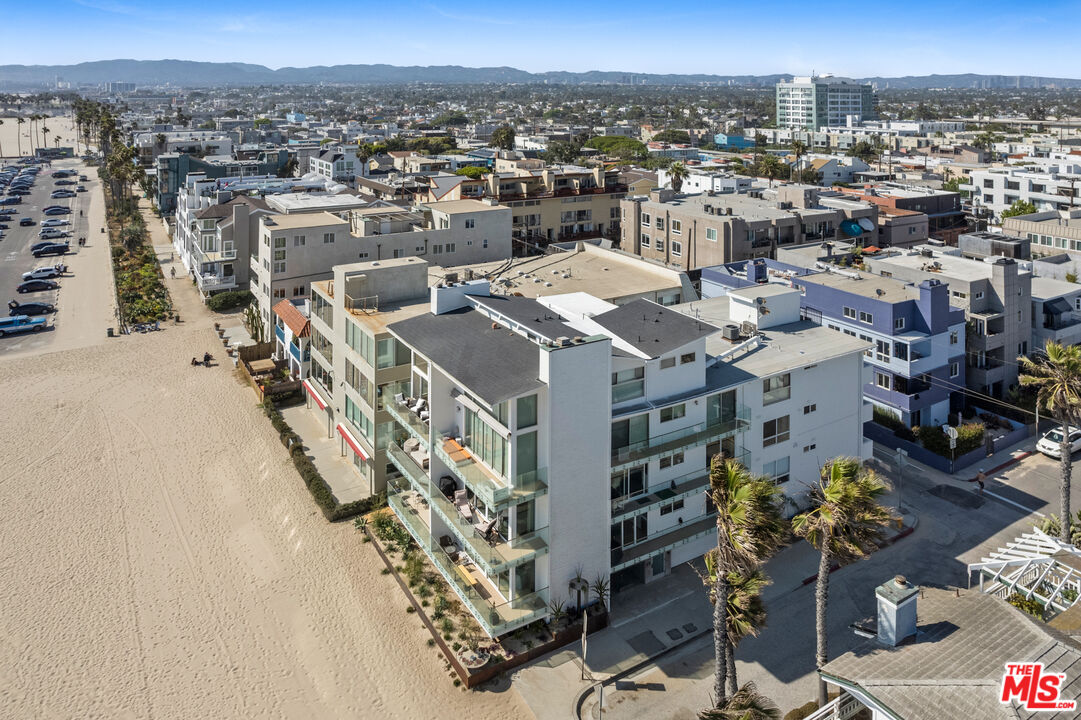 1 Driftwood St Unit: 3