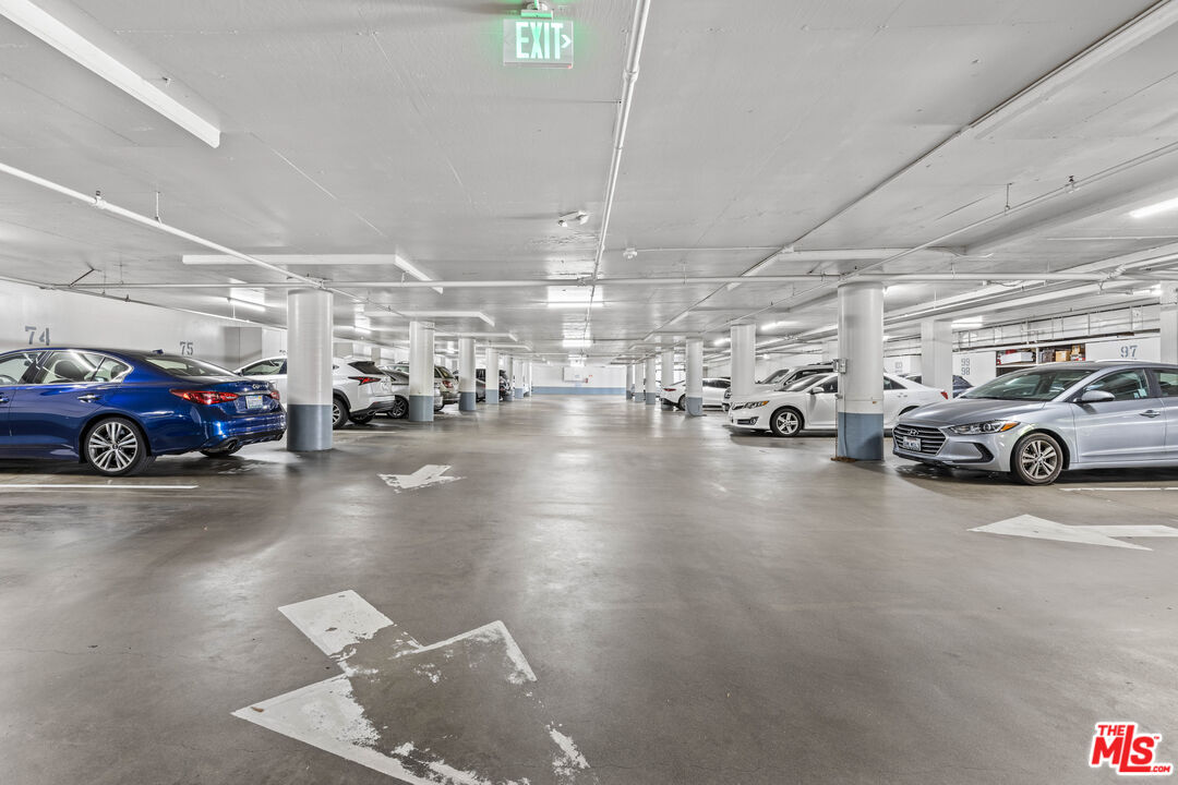969 Hilgard Ave Unit: 809