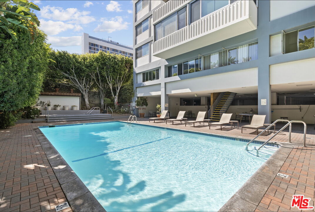 969 Hilgard Ave Unit: 809