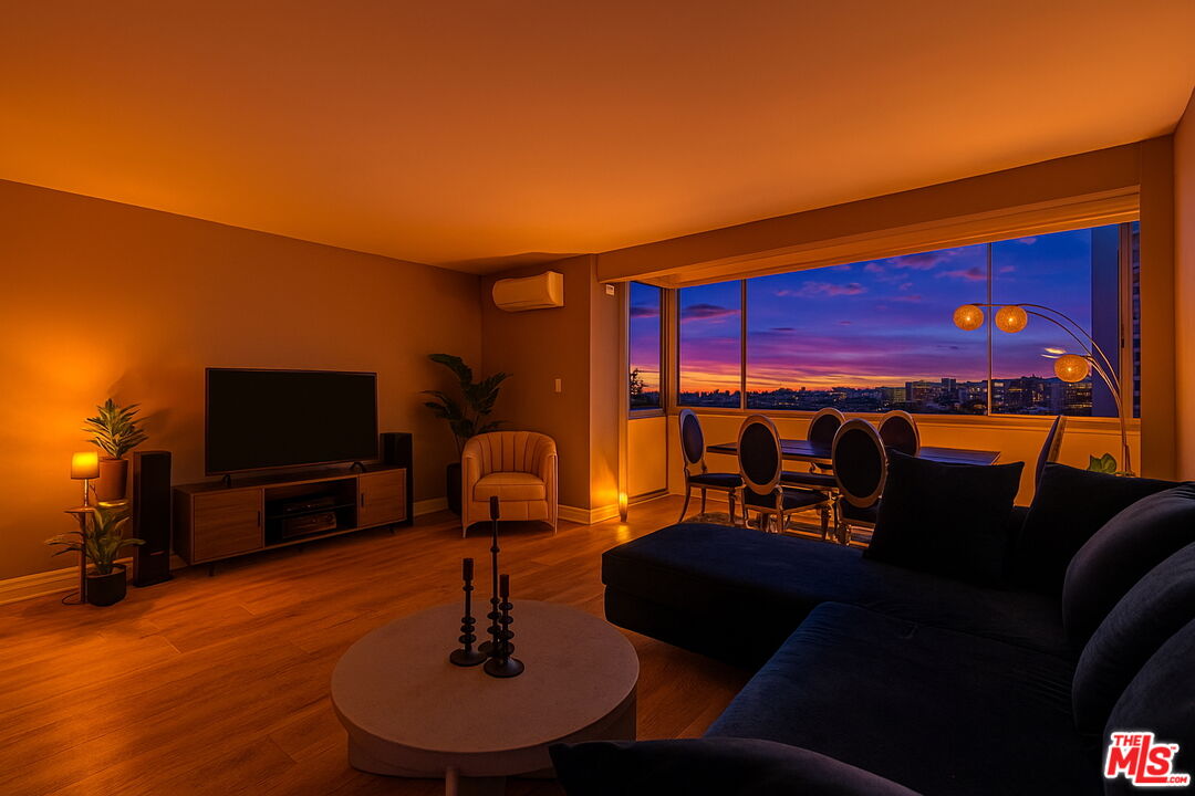 969 Hilgard Ave Unit: 809