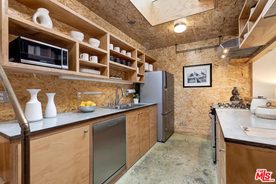 1524 10th St Unit: 6
