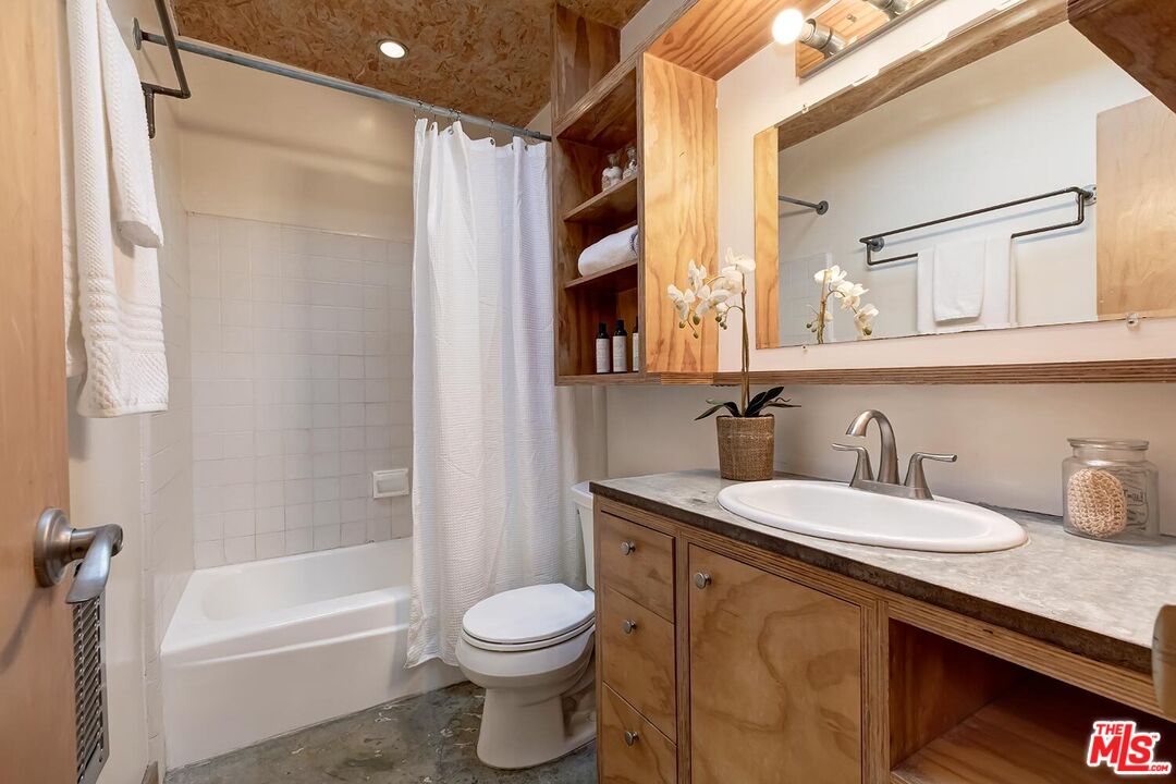 1524 10th St Unit: 6