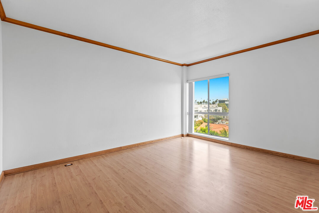 1115 S Elm Dr Unit: 412