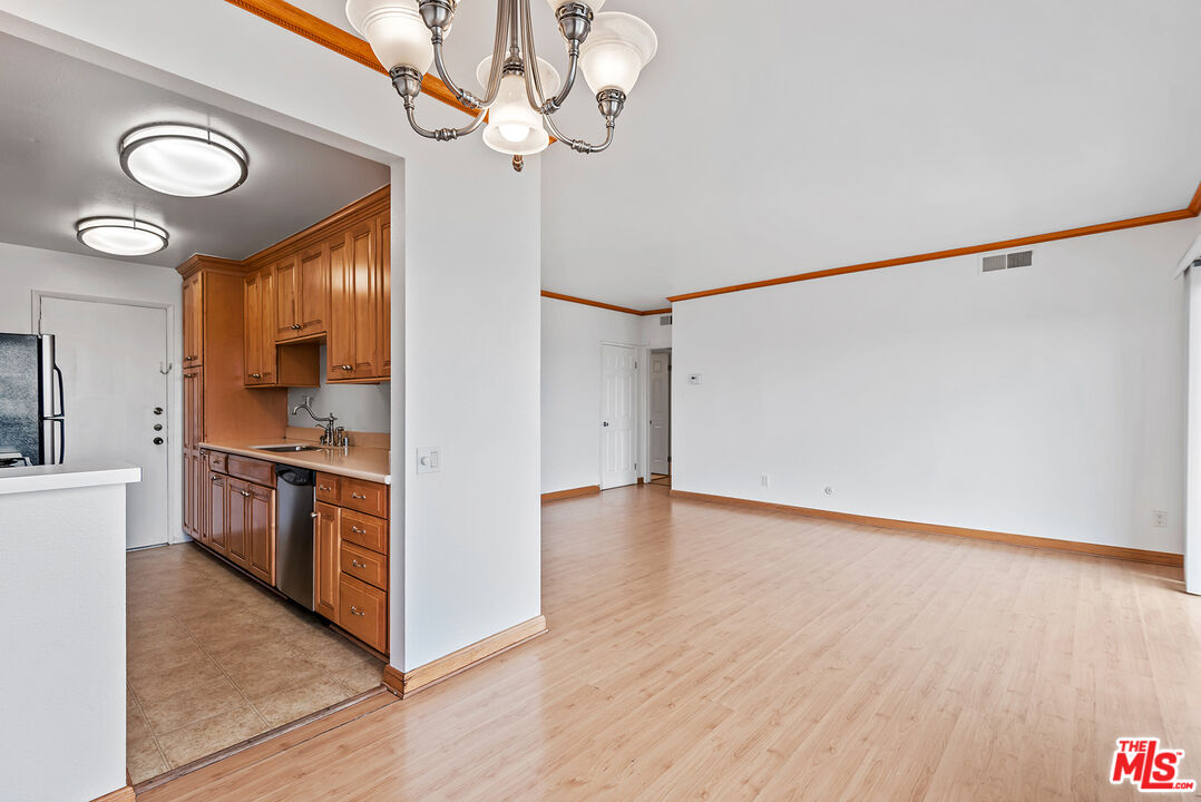 1115 S Elm Dr Unit: 412