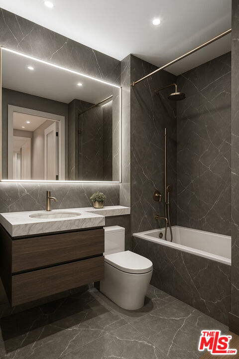 999 N Doheny Dr Unit: 211