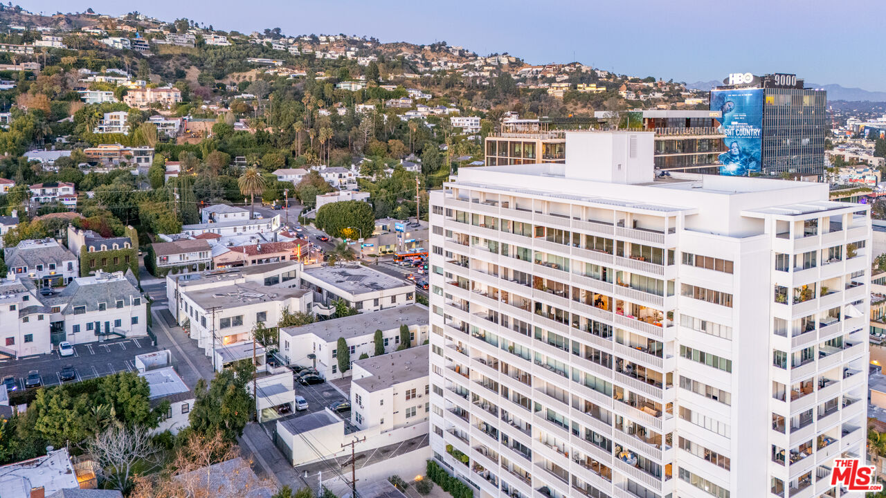999 N Doheny Dr Unit: 211