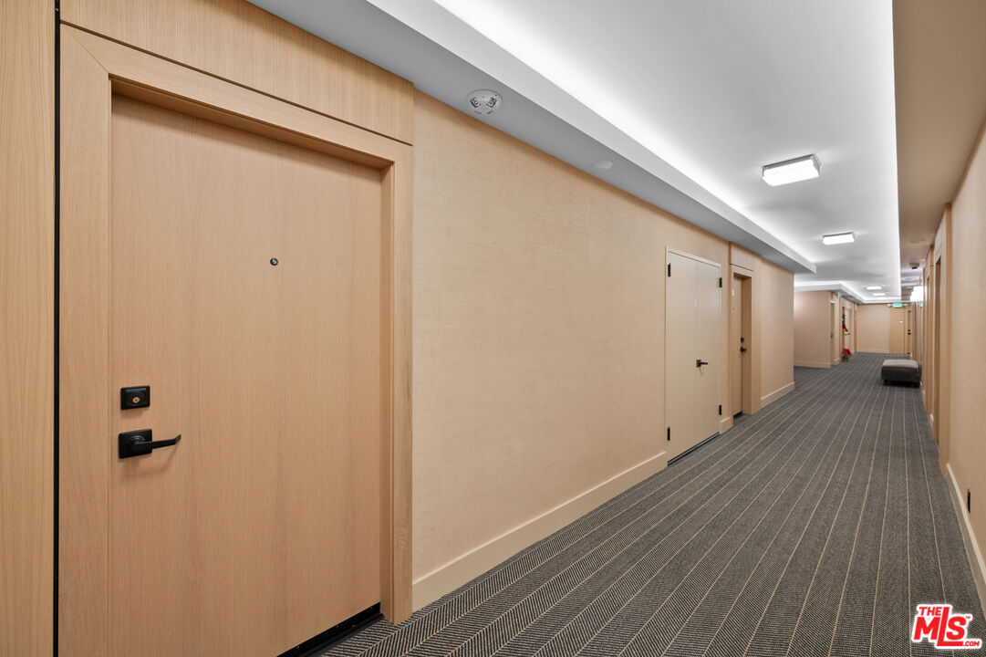 999 N Doheny Dr Unit: 211