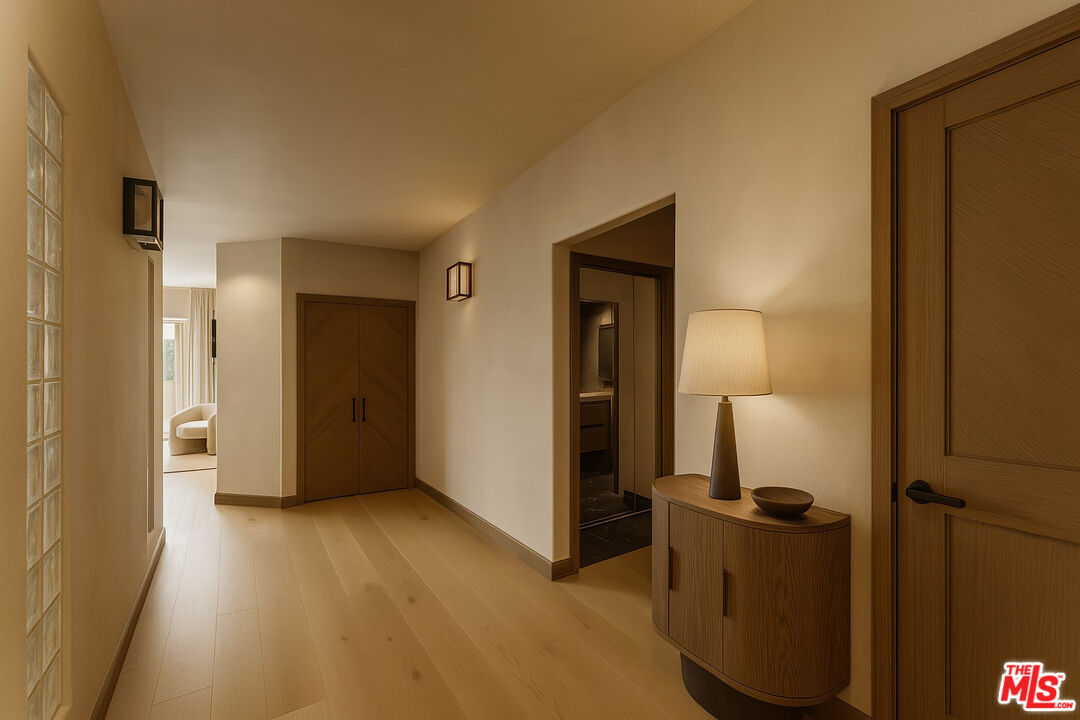 999 N Doheny Dr Unit: 211