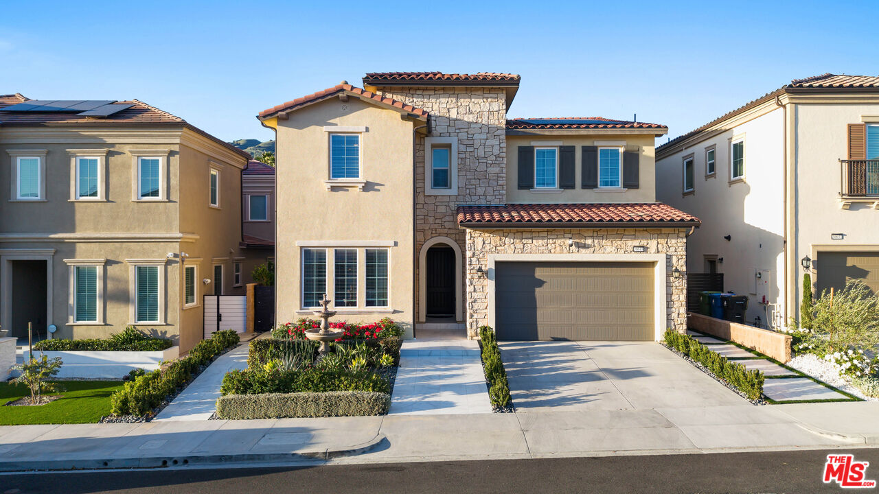 20643 W Wood Rose Ct