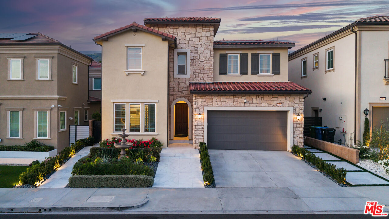 20643 W Wood Rose Ct