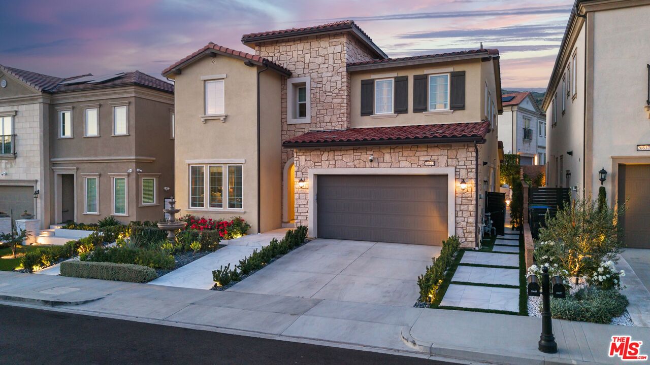 20643 W Wood Rose Ct