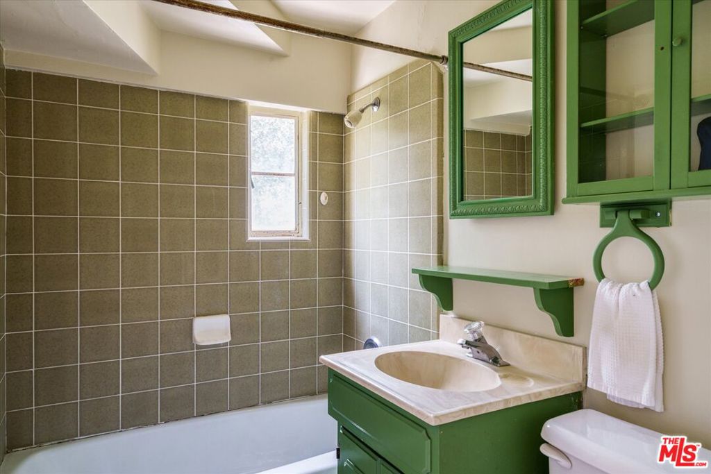 11111 Tujunga Canyon Boulevard