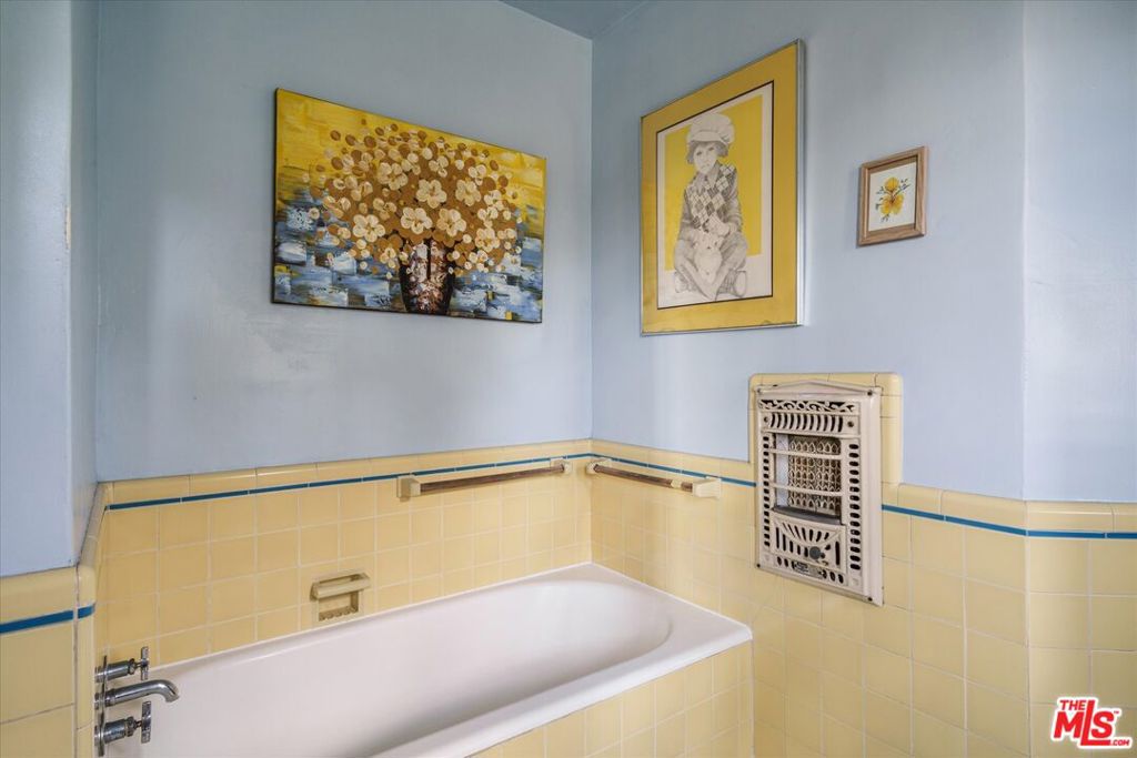 11111 Tujunga Canyon Boulevard