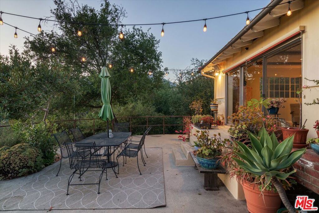 11111 Tujunga Canyon Boulevard