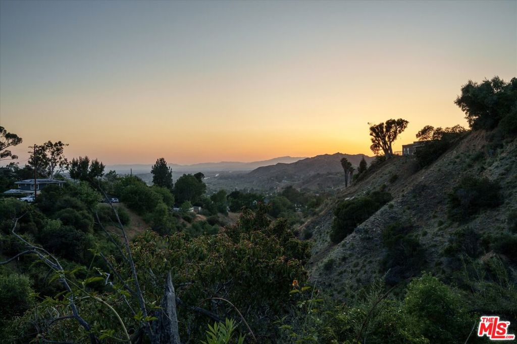 11111 Tujunga Canyon Boulevard