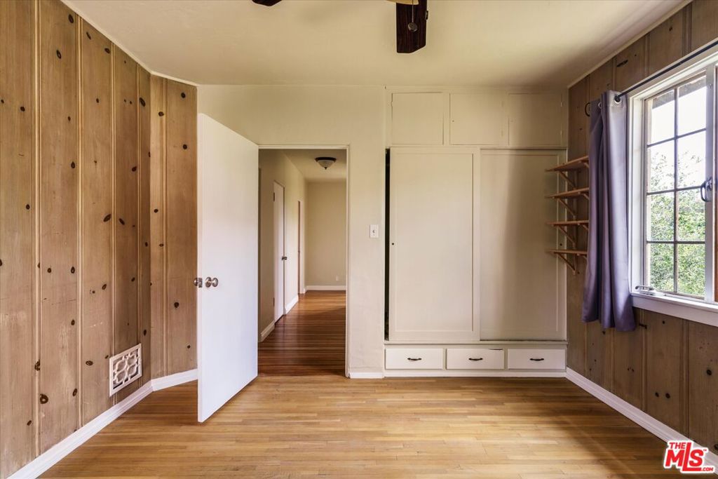 11111 Tujunga Canyon Boulevard