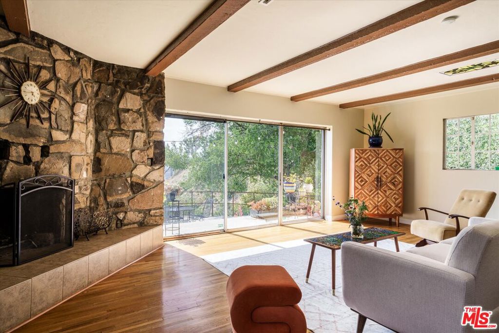 11111 Tujunga Canyon Boulevard