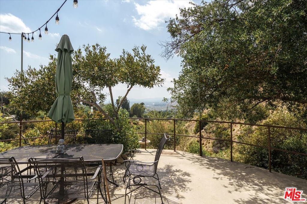 11111 Tujunga Canyon Boulevard