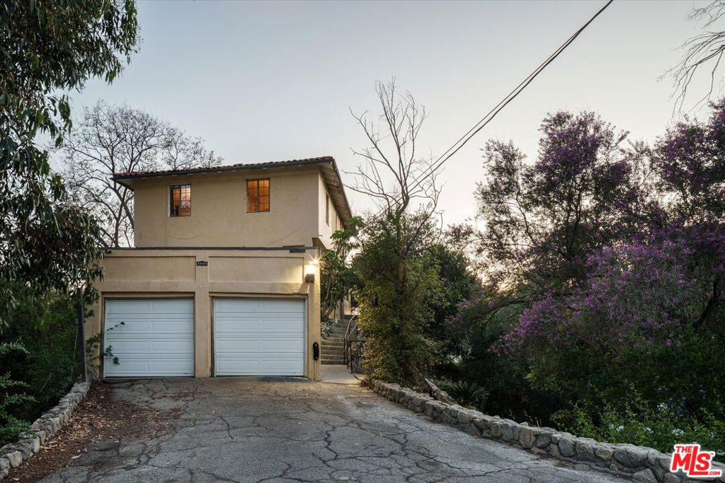 11111 Tujunga Canyon Boulevard