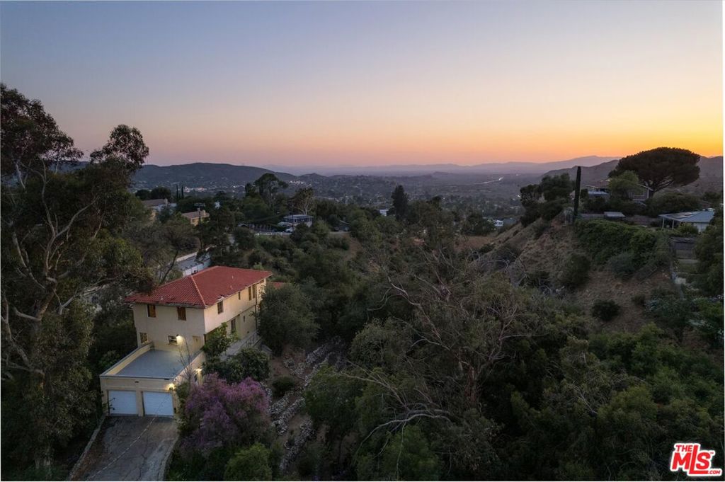 11111 Tujunga Canyon Boulevard