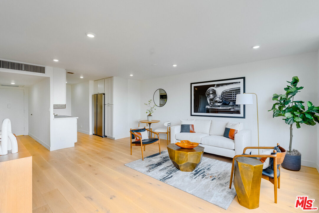 10501 Wilshire Blvd Unit: 816